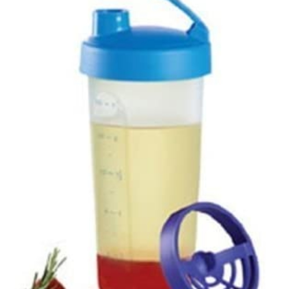 Tupperware quick shake